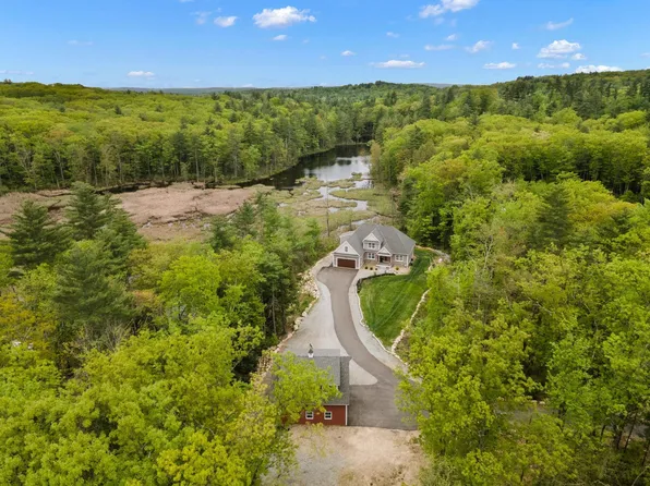 378 New Boston Road, Bedford, NH 03110