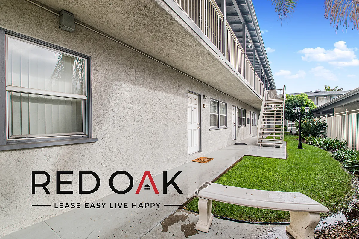 Building Photo - 380 S. Sierra Madre Blvd.