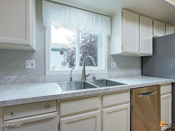 4th image of 6613 Fairweather Dr