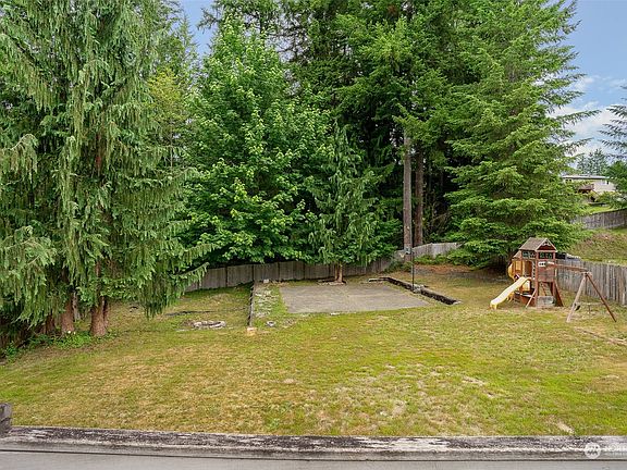 2nd image of 3418 Alyson Drive