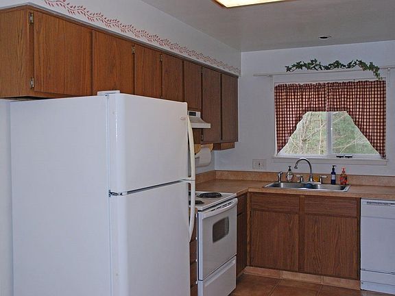 4th image of 9206A Rhode Island Dr
