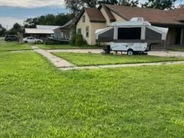 1401 W Bradford St, Memphis, TX 79245