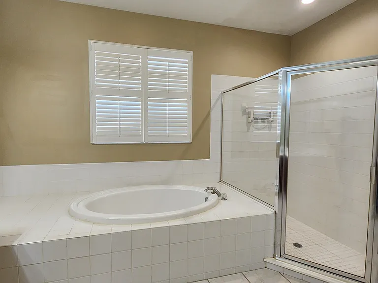 11082 Lakeland Cir — Photo 15
