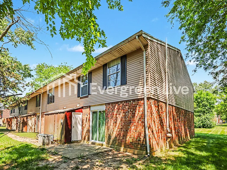 8229 Mount Carmel St — Photo 15