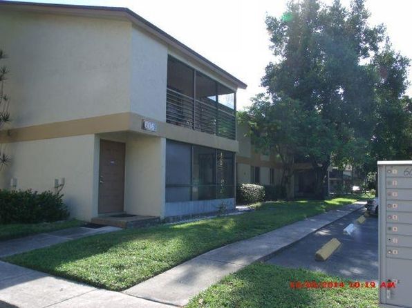 606 Gardens Dr
