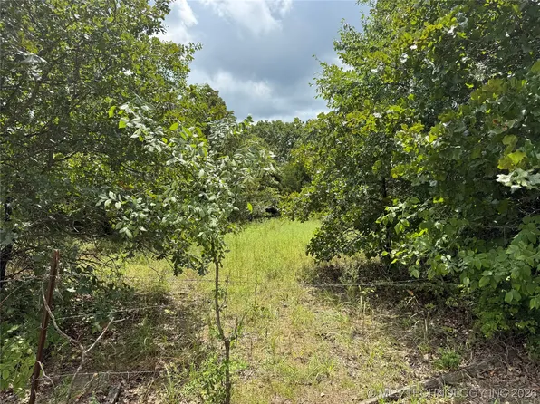 W Hickory Dr, Sapulpa, OK 74066