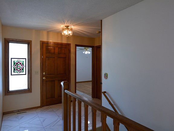 4th image of 1034 N Bayshore St
