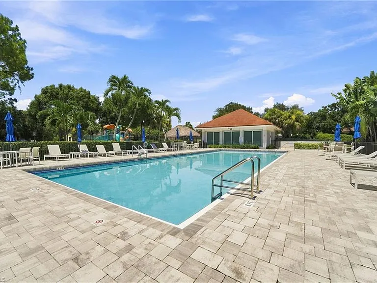 25925 Pebblecreek Dr — Photo 38