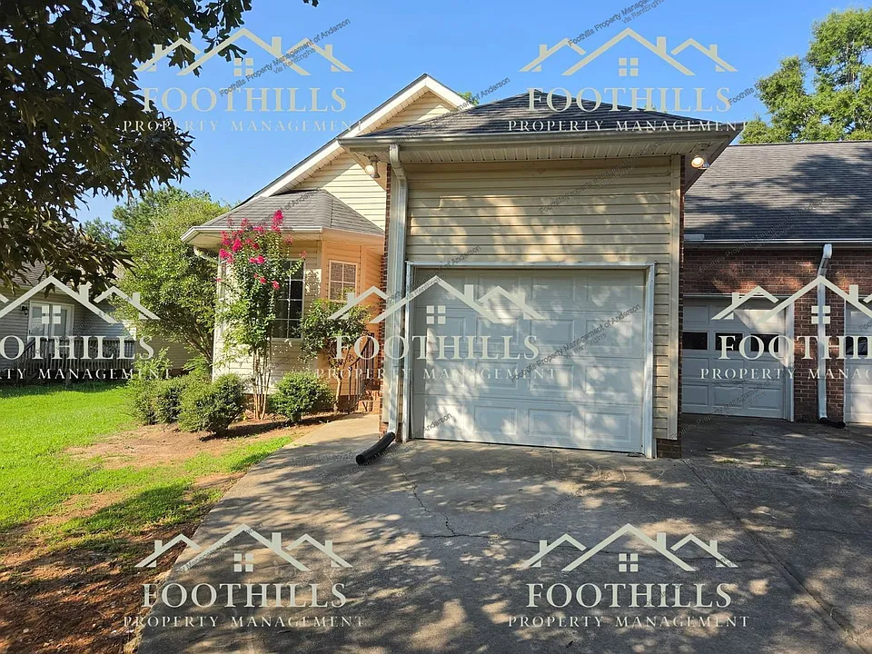 129 Ashton Ln