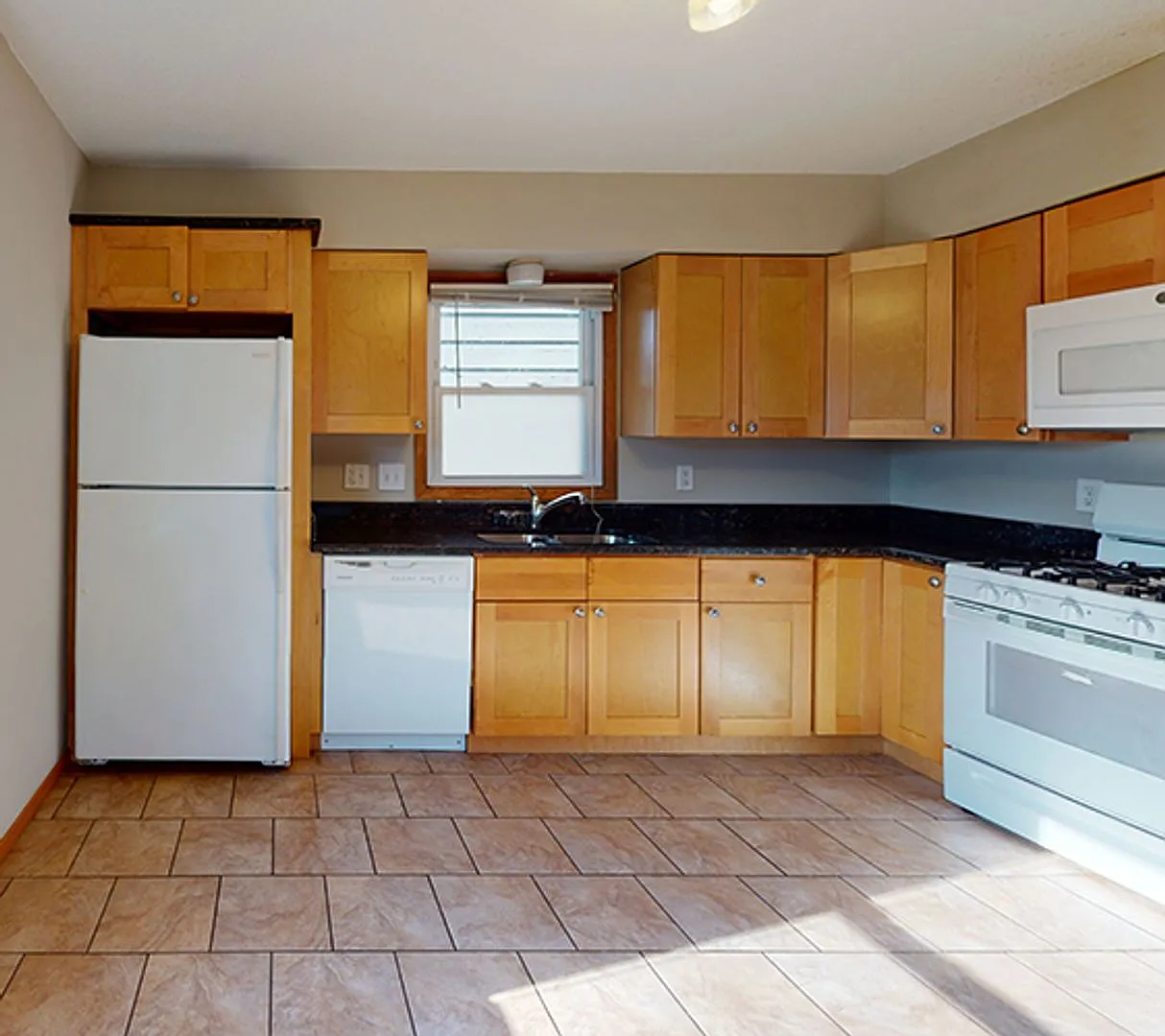 1203 Como Ave SE — Photo 2