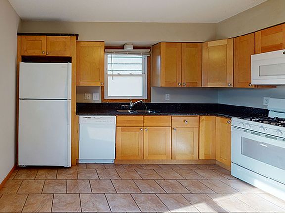 2nd image of 1203 Como Ave SE