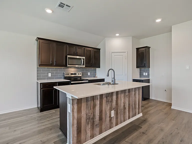 214 Crookedfield Dr — Photo 10