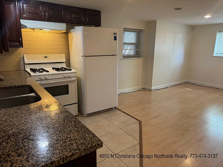 4948 N Christiana Ave — Photo 4