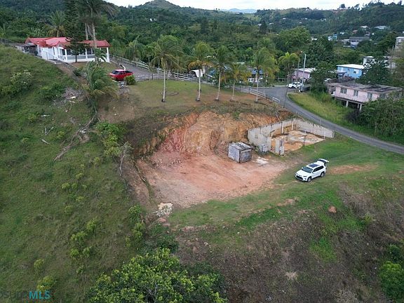 2nd image of Bo Arenas