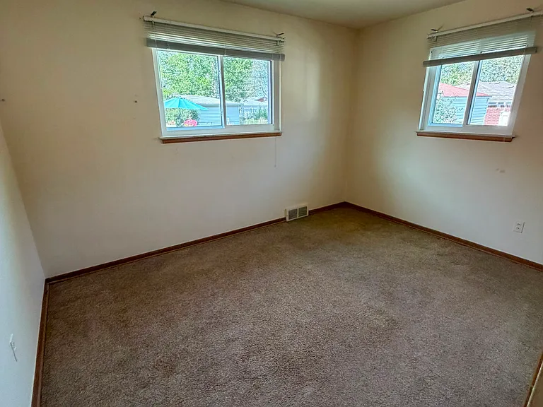 8610 N Evangeline St — Photo 17
