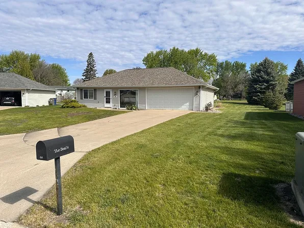 909 E 15th St, Spencer, IA 51301