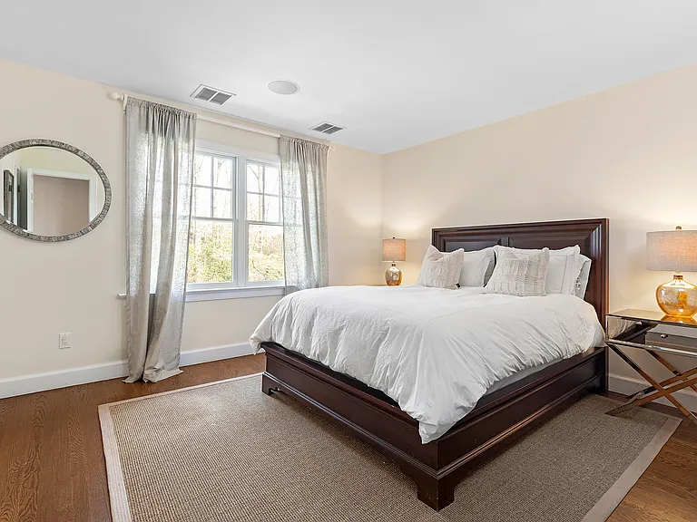 2795 Deerfield Rd — Photo 20