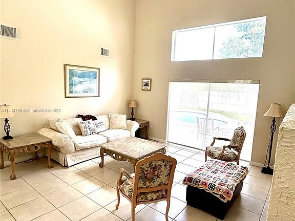 5th image of 1041 NW 125th Ave