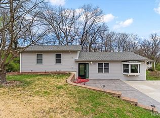 4417 Oak Dr, High Ridge, MO 63049
