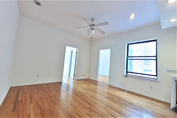 Rented by CitySites Real Estate Group | media 2