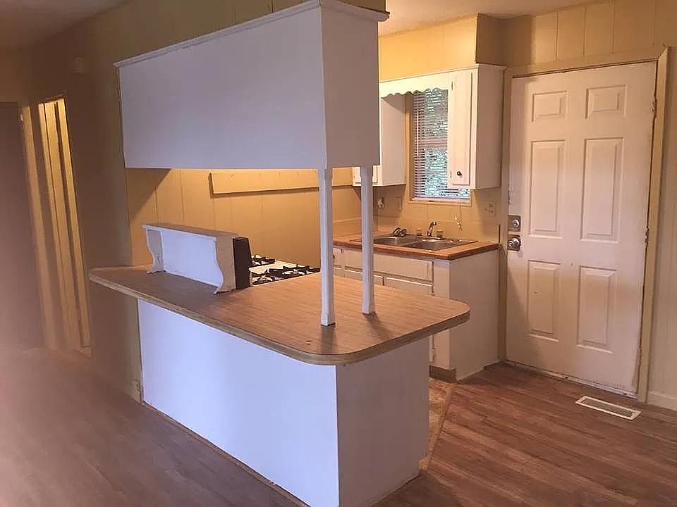 2nd image of 21A Eugenia St