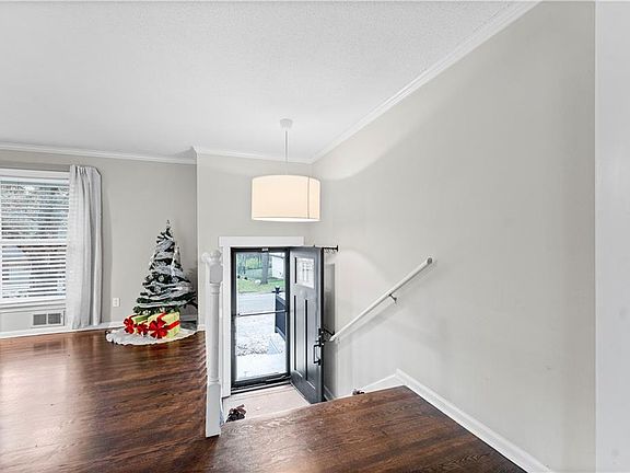 3rd image of 10839 Madison Ave