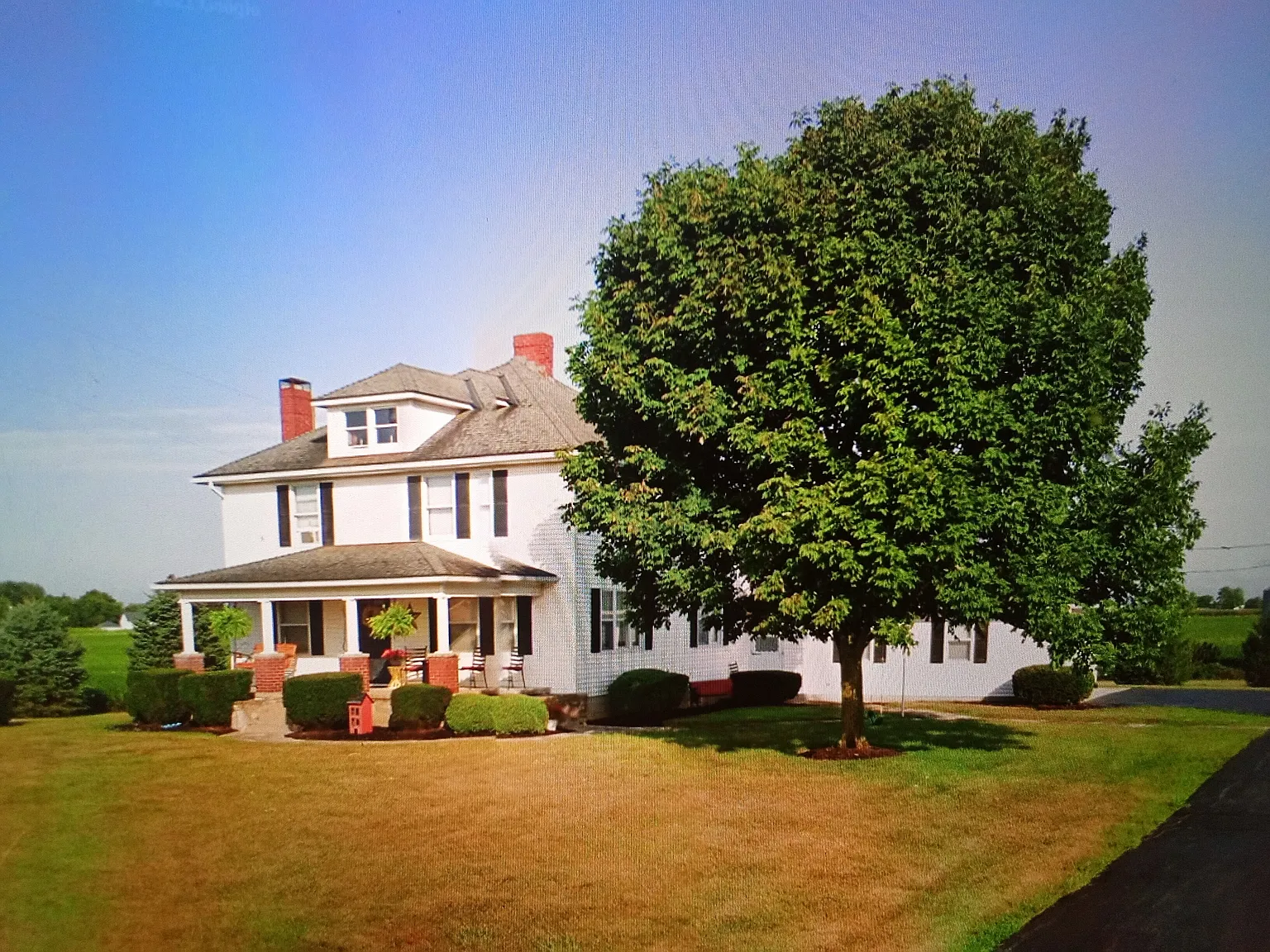 4 bed, 2000 sqft, $2,500 — Photo 3