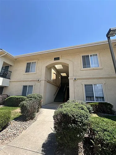 3011 Mandalay Grv #9 Photo 1