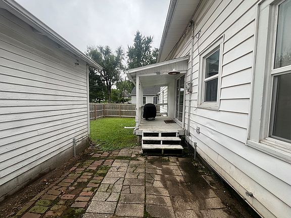 4th image of 226 John F Kennedy Ave