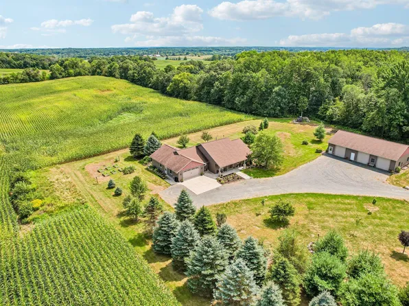 376 220th St, Osceola, WI 54020