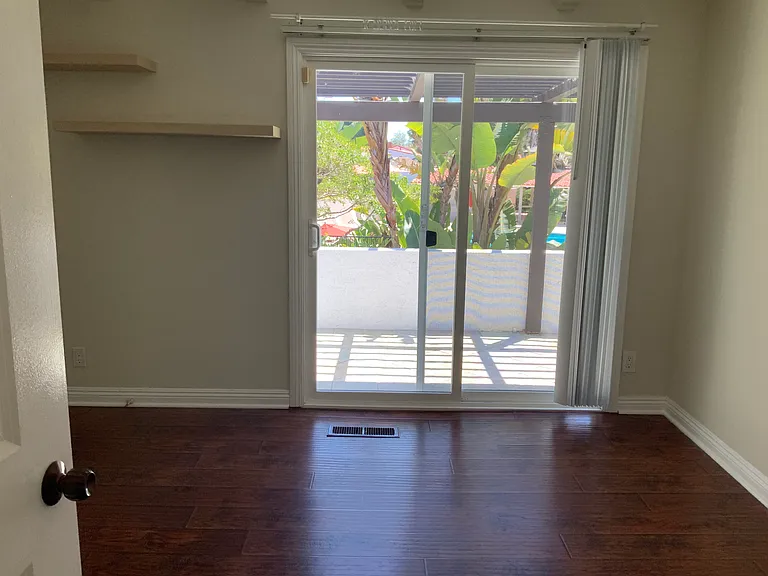 421 Vista Parada — Photo 7
