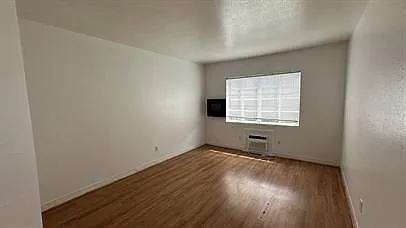 5607 Jackson St #3 — Photo 8