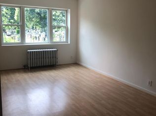 1914 Stanhope St, Ridgewood, NY 11385