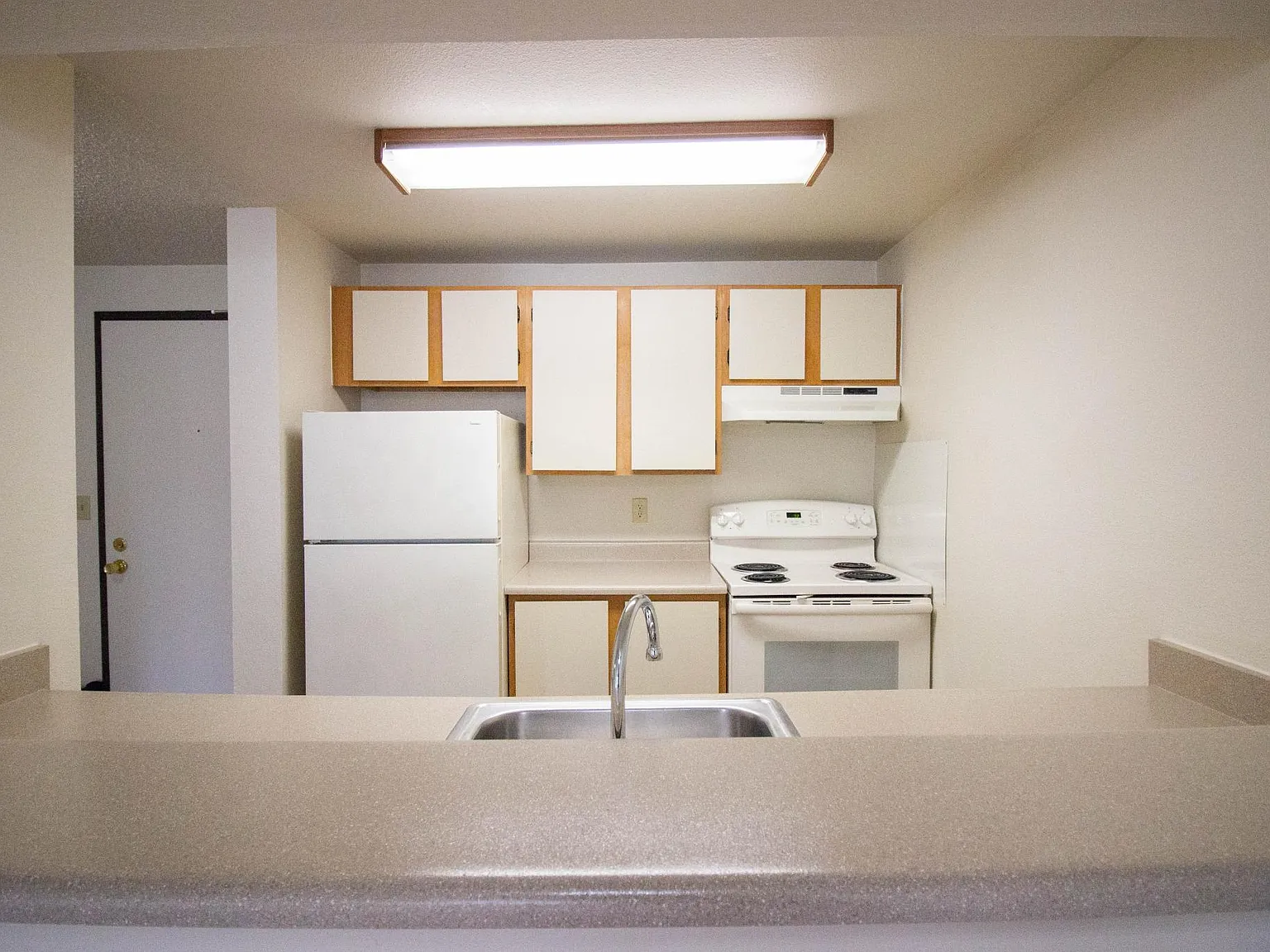 Willow Court Apartments — Photo 3