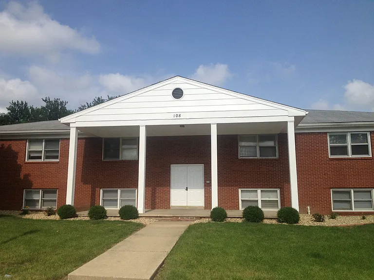 108 College Park Ct — Photo 1