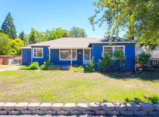 209 W 5th St, Phoenix, OR 97535