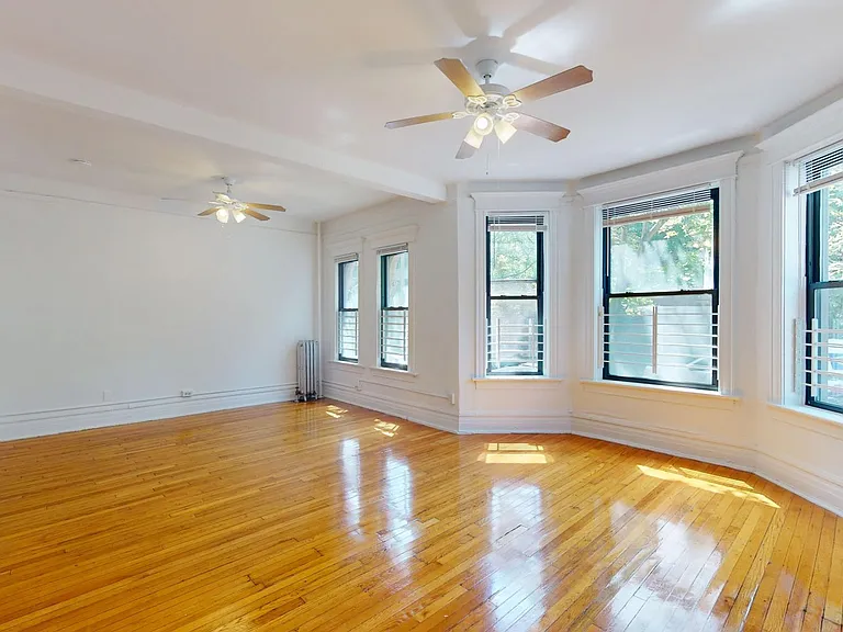 5401-5403 S. Woodlawn Avenue — Photo 91