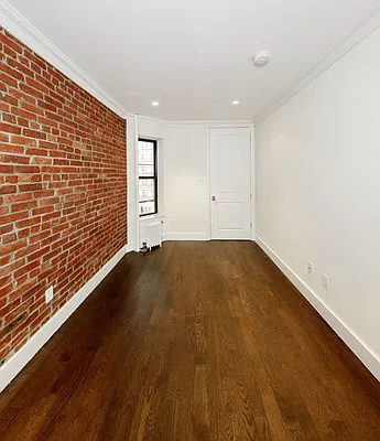 Rented by Village Views Realty | media 16