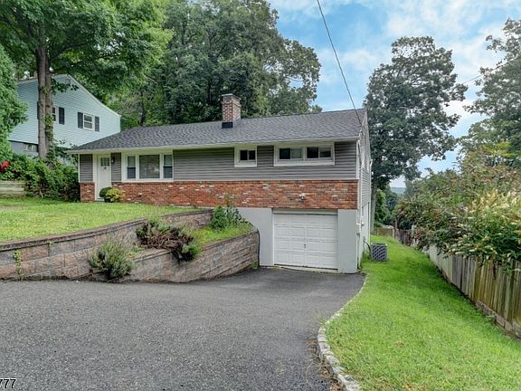 2nd image of 37 White Meadow Rd
