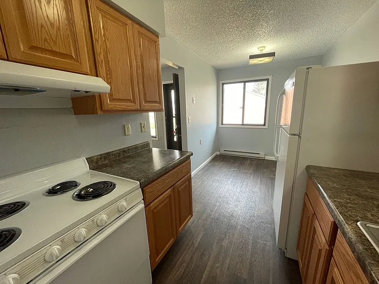505 Barclay St — Photo 10