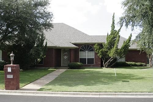 1st image of 821 Stoneridge Dr