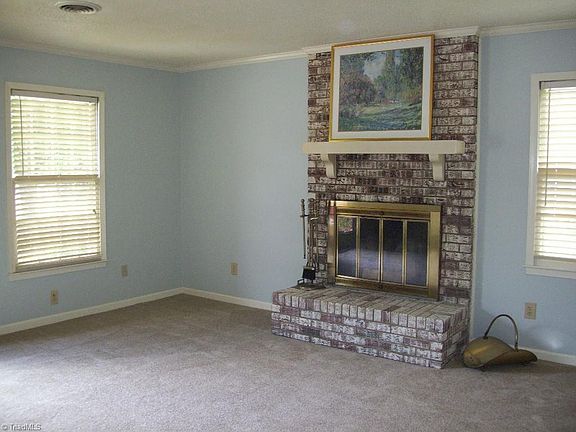 3rd image of 4616G Lawndale Dr