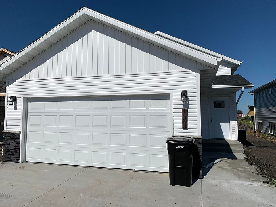 1st image of 1028 Barnes Dr