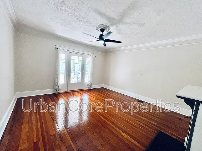 235 7th Ave N #2 — Photo 9