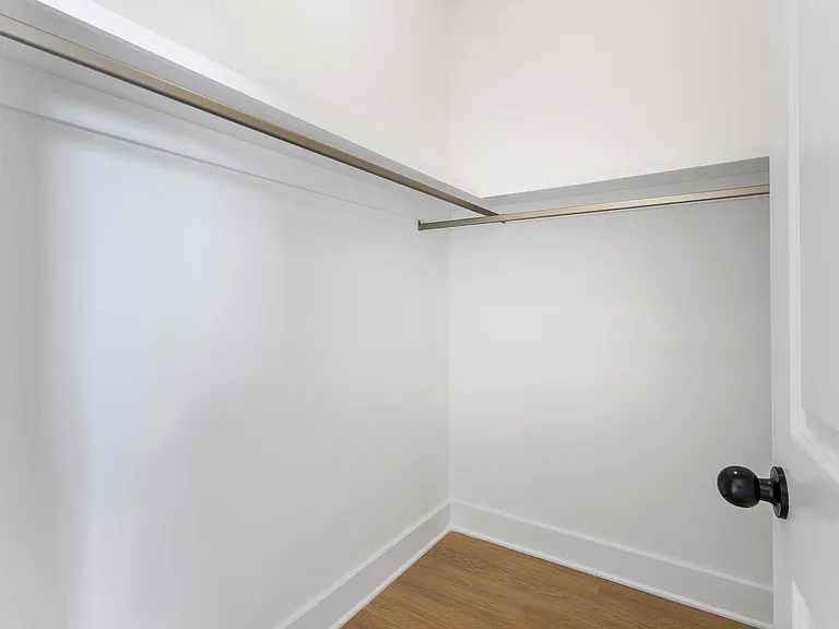 2028 Arbutus Ave — Photo 12