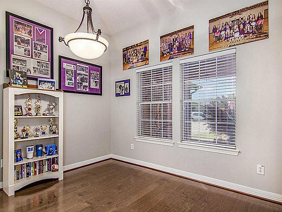 5th image of 8018 Tallow Wood Ct