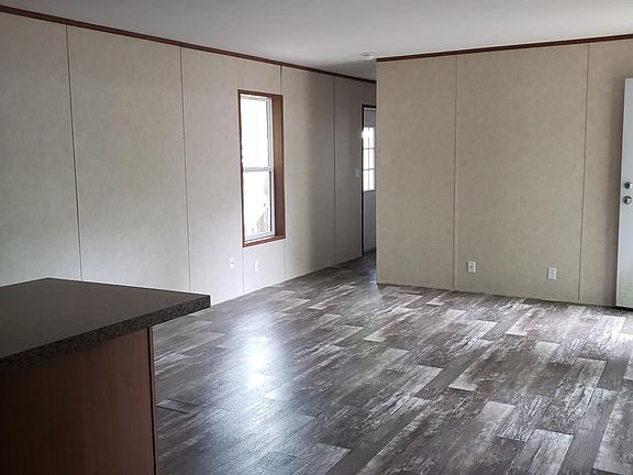 3rd image of 12801 Cove Dr