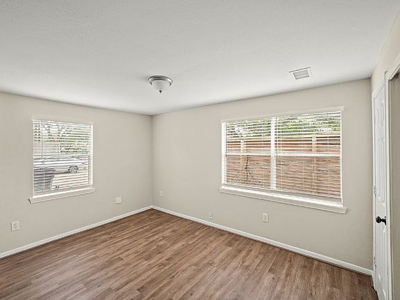 5th image of 1539 Hawthorne St #2