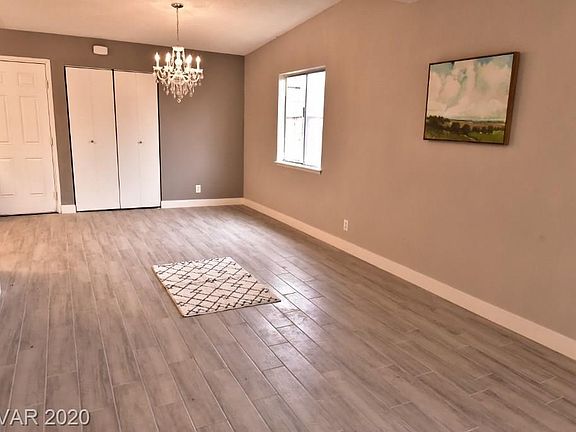 4th image of 4337 Parkdale Ave