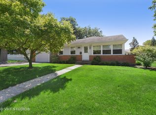 2009 Milton Ave, Northbrook, IL 60062